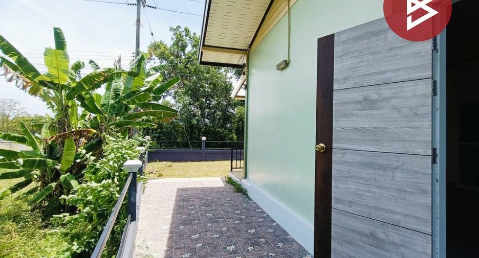 For sale 3 bedrooms house in Phanat Nikhom, Chonburi