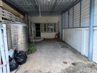 For sale 2 ベッドルーム townhouse in Saphan Sung, Bangkok