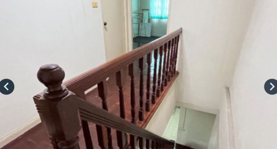 Reihenhaus zum Kauf mit 2 Zimmer in Saphan Sung, Bangkok