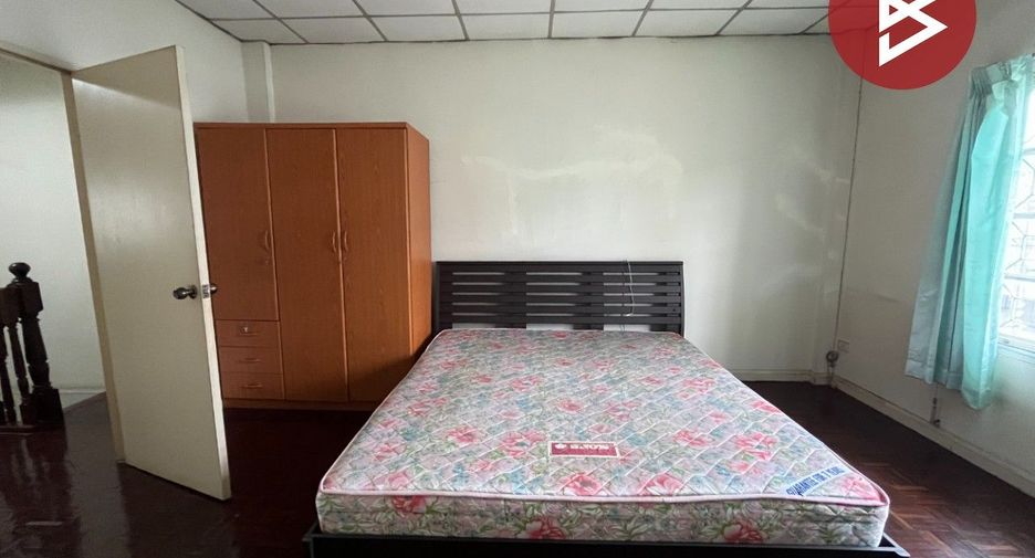 Reihenhaus zum Kauf mit 2 Zimmer in Saphan Sung, Bangkok