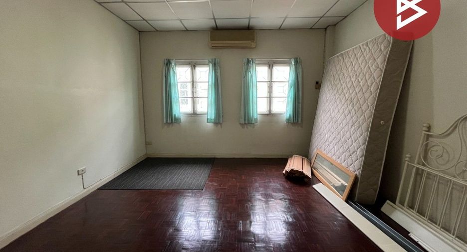 Reihenhaus zum Kauf mit 2 Zimmer in Saphan Sung, Bangkok