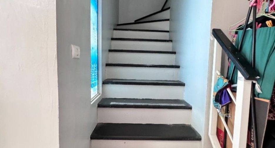 For sale 3 bedrooms townhouse in Khlong Luang, Pathum Thani