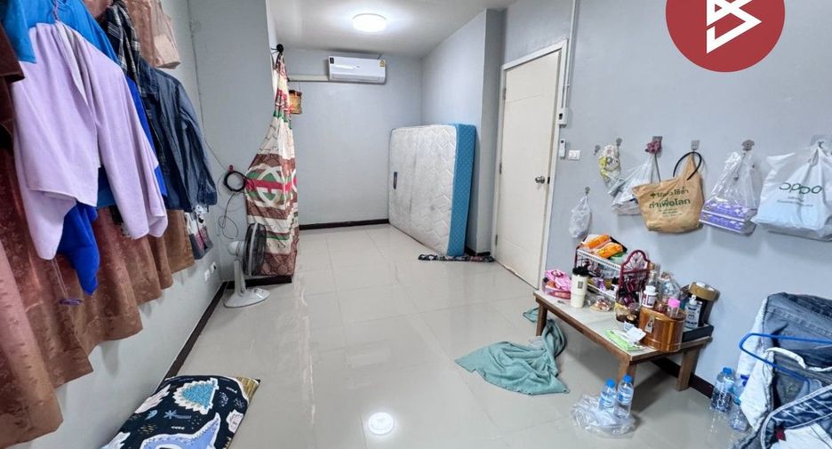 For sale 3 bedrooms townhouse in Khlong Luang, Pathum Thani