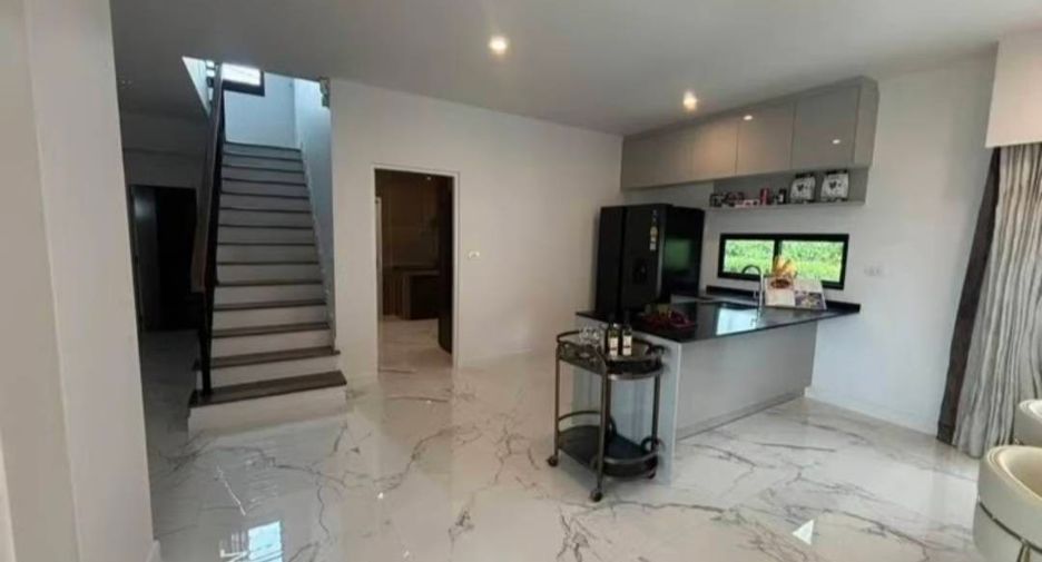 Wohnung zum Kauf mit 3 Zimmer in Pak Kret, Nonthaburi