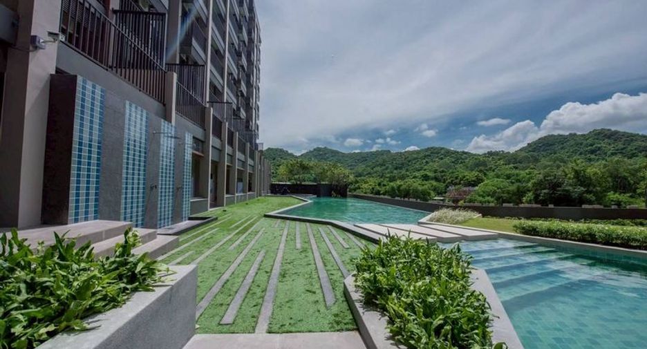 For sale 1 bed condo in Si Racha, Chonburi