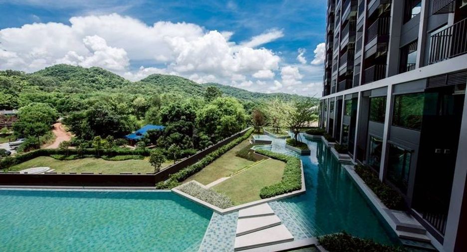 For sale 1 bed condo in Si Racha, Chonburi