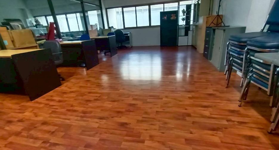 For rent and for sale 10 bedrooms retail Space in Suan Luang, Bangkok