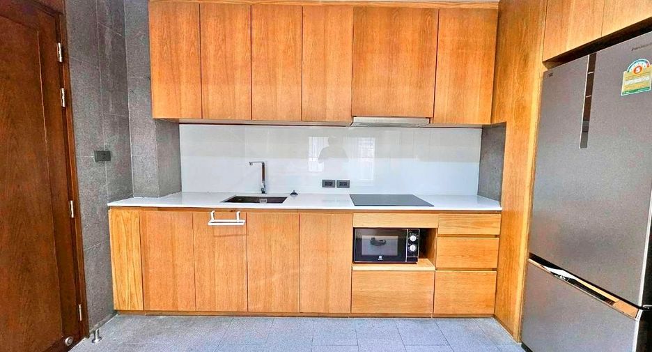 ให้เช่า 2 ห้องนอน เซอร์วิสอพาร์ตเมนต์ ใน คลองเตย, กรุงเทพฯ