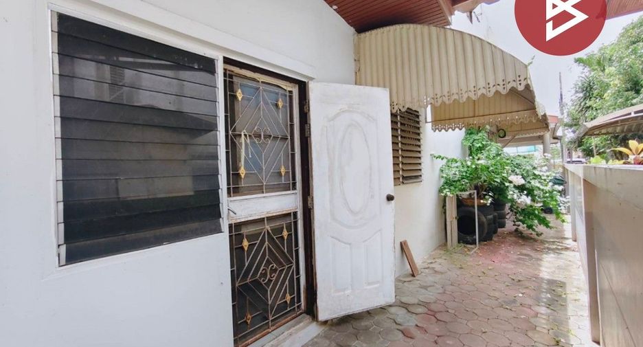 Haus zum Kauf mit 4 Zimmer in Sam Phran, Nakhon Pathom