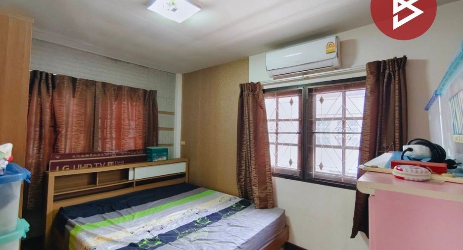 Haus zum Kauf mit 4 Zimmer in Sam Phran, Nakhon Pathom