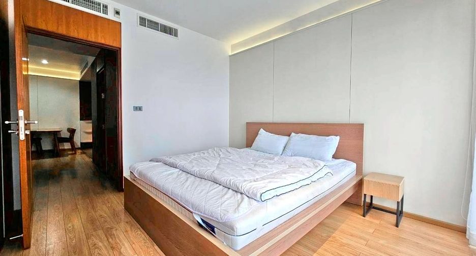 For rent 2 ベッドルーム serviced apartment in Watthana, Bangkok