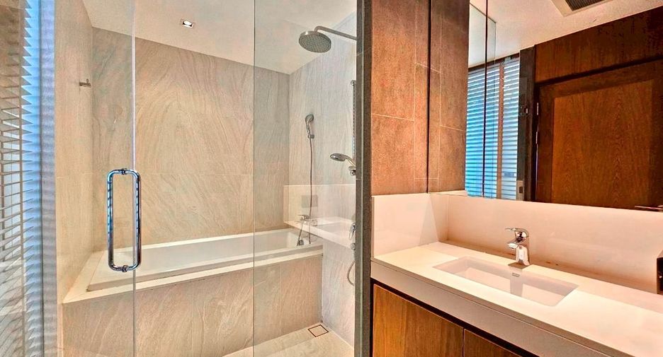 For rent 2 ベッドルーム serviced apartment in Watthana, Bangkok