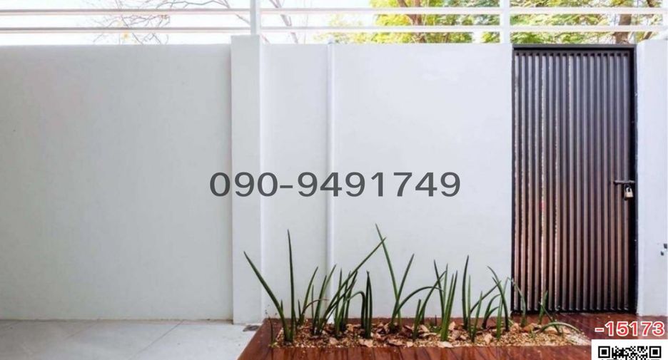 For rent 4 bedrooms townhouse in Suan Luang, Bangkok