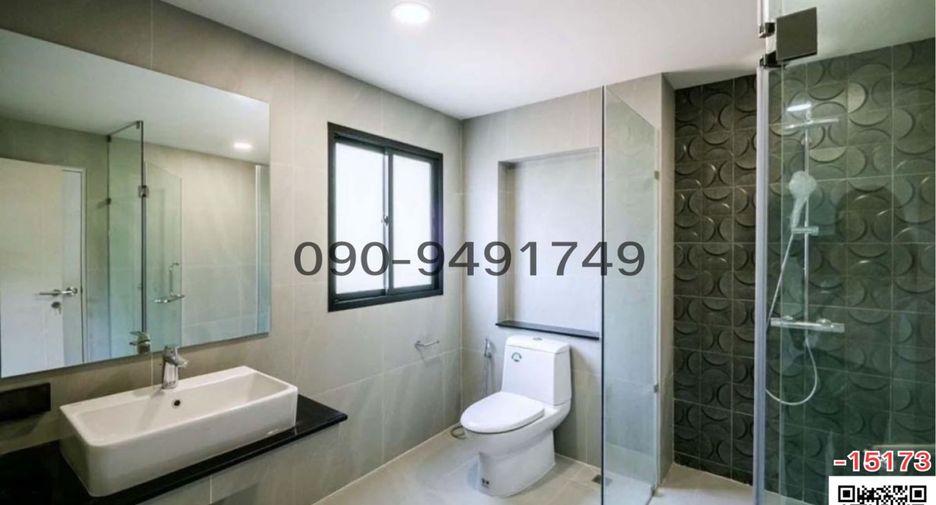For rent 4 bedrooms townhouse in Suan Luang, Bangkok