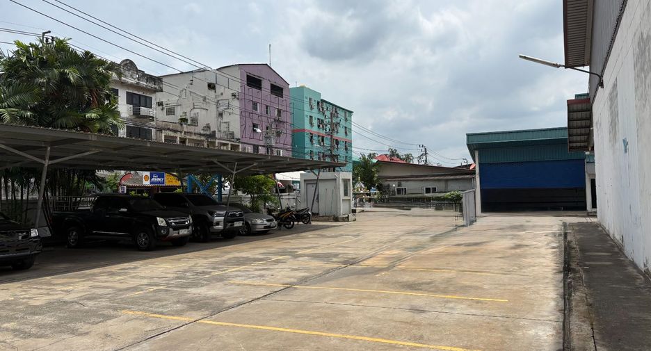 For rent warehouse in Mueang Samut Prakan, Samut Prakan