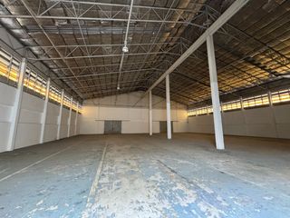 For rent warehouse in Mueang Samut Prakan, Samut Prakan