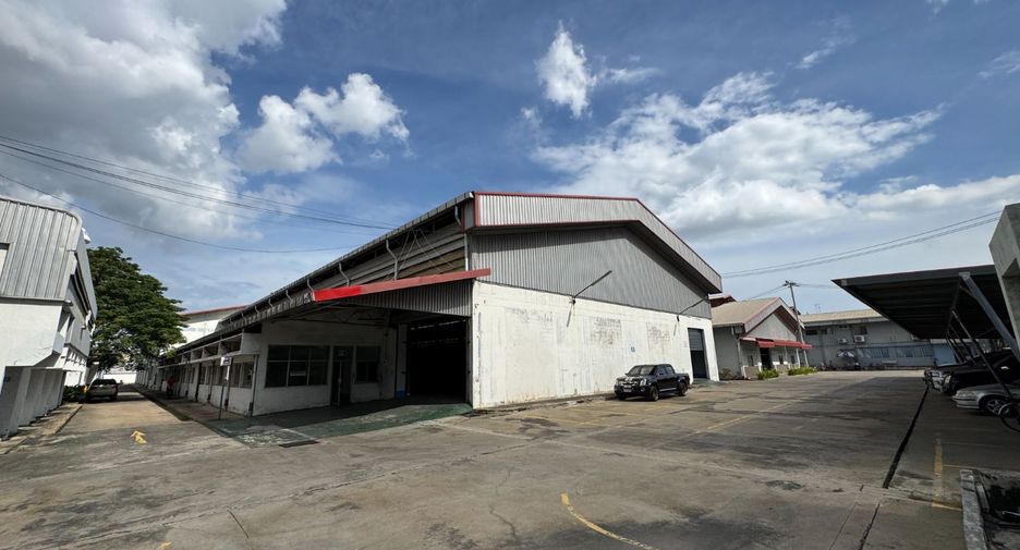 For rent warehouse in Mueang Samut Prakan, Samut Prakan