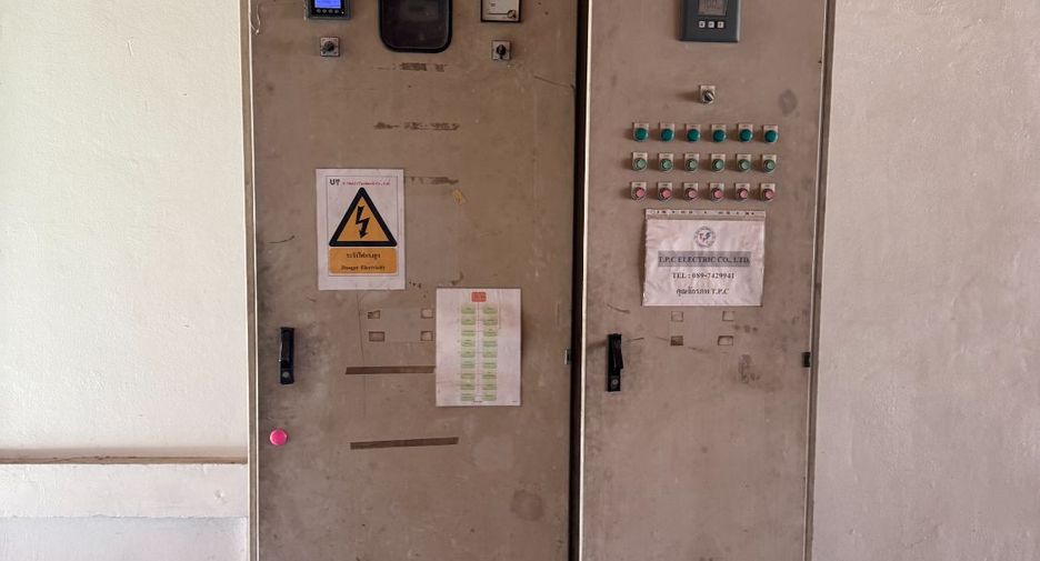 For rent warehouse in Mueang Samut Prakan, Samut Prakan