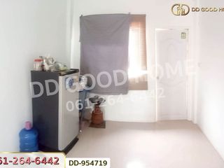 For sale 2 bedrooms townhouse in Mueang Phitsanulok, Phitsanulok