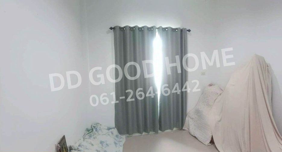 For sale 2 bedrooms townhouse in Mueang Phitsanulok, Phitsanulok