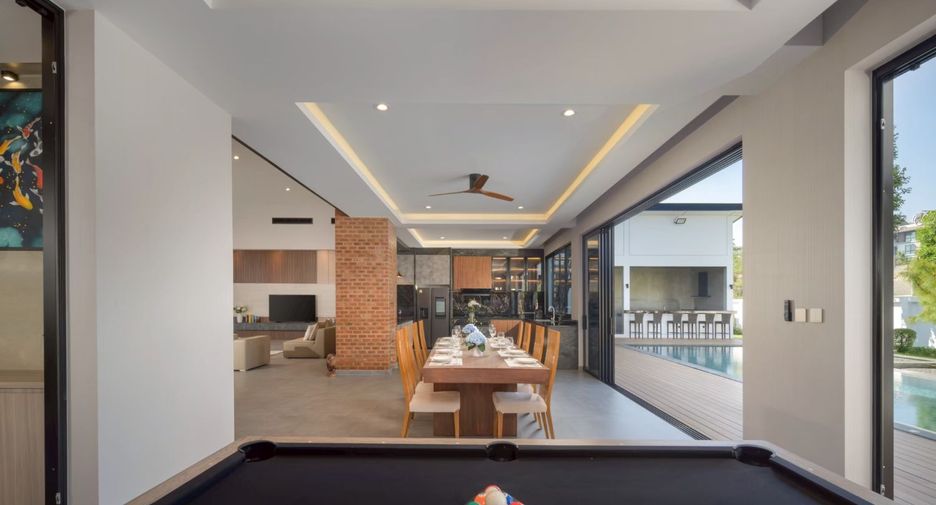 For sale 5 bedrooms villa in Mueang Chiang Mai, Chiang Mai