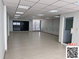For rent 3 bedrooms retail Space in Wang Thonglang, Bangkok
