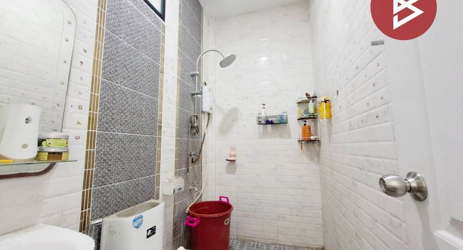 Casa adosada en venta de 2 habitaciones en Photharam, Ratchaburi