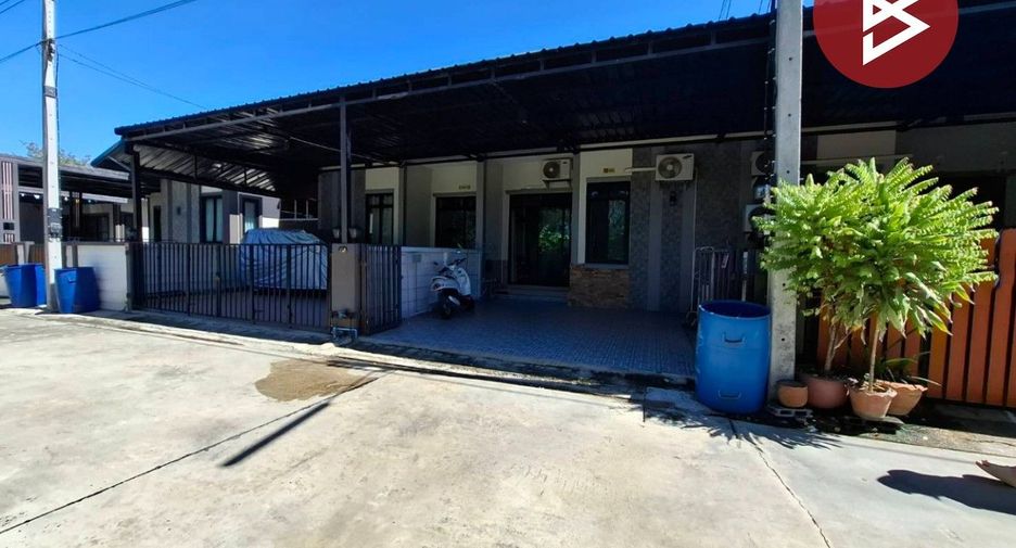 Casa adosada en venta de 2 habitaciones en Photharam, Ratchaburi