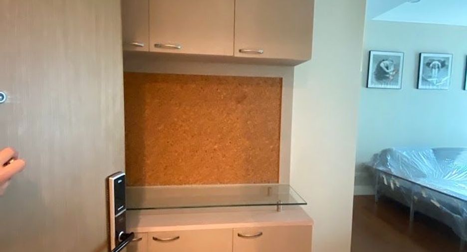 Condo en alquiler de 2 habitaciones en Khlong Toei, Bangkok