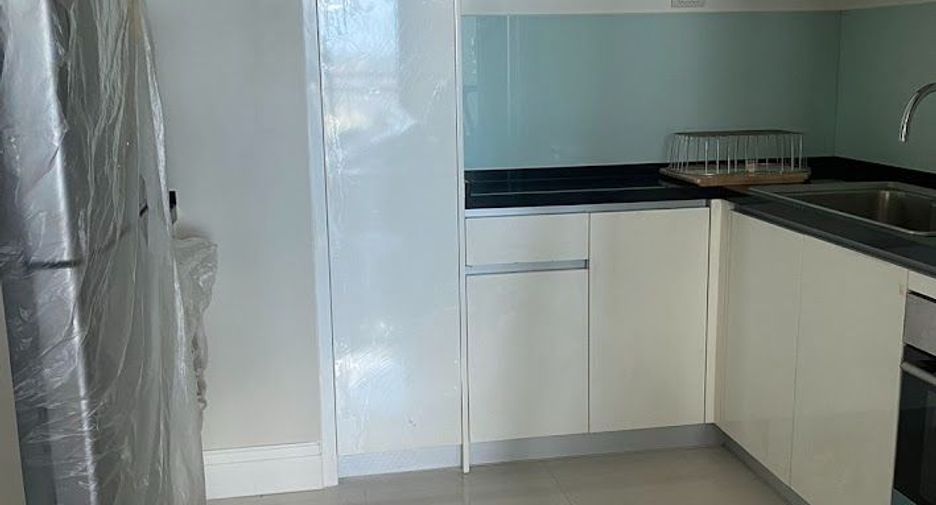 Condo en alquiler de 2 habitaciones en Khlong Toei, Bangkok