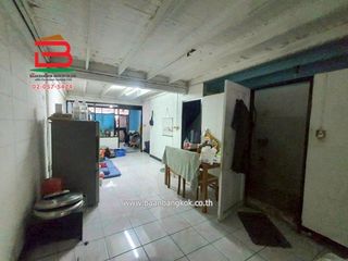 For sale 2 ベッドルーム townhouse in Chatuchak, Bangkok