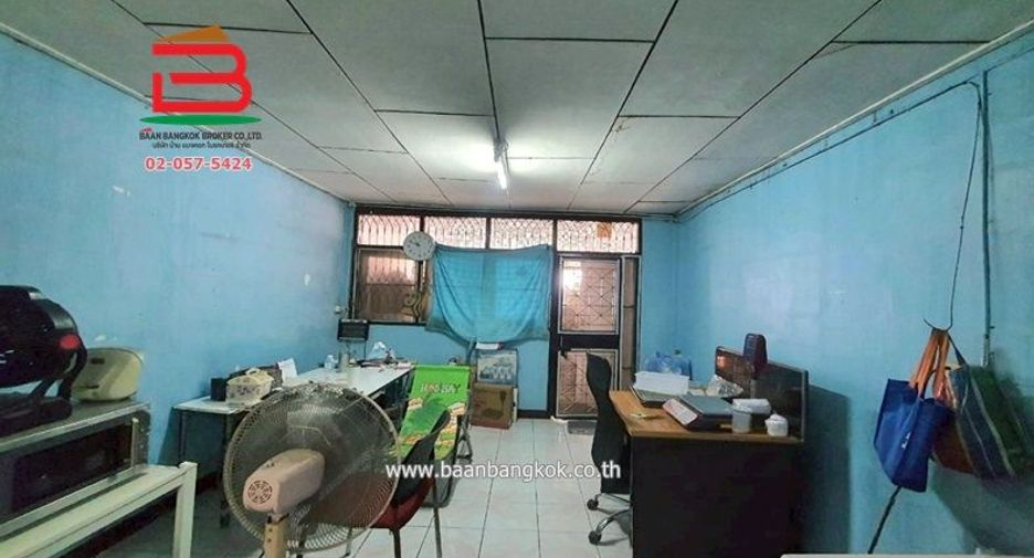 For sale 2 bedrooms townhouse in Chatuchak, Bangkok