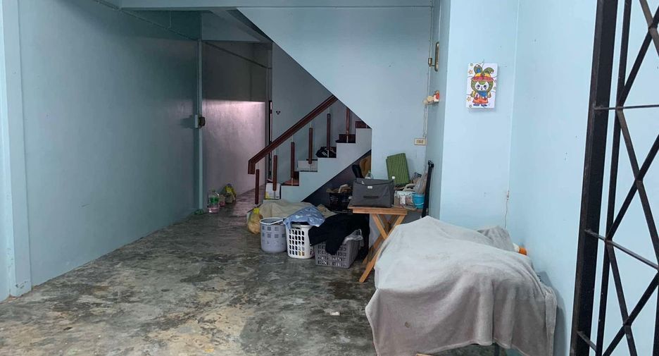 出售 2 卧室 联排别墅 在 Ban Pong, Ratchaburi