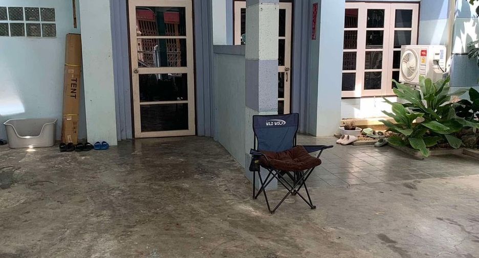 出售 2 卧室 联排别墅 在 Ban Pong, Ratchaburi