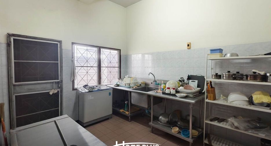 Reihenhaus zum Kauf mit 6 Zimmer in Wang Thonglang, Bangkok