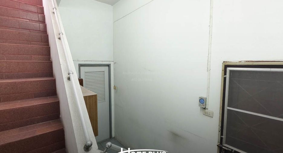 Reihenhaus zum Kauf mit 6 Zimmer in Wang Thonglang, Bangkok