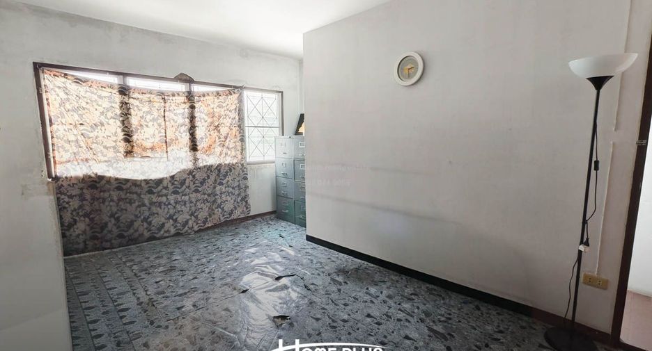 Reihenhaus zum Kauf mit 6 Zimmer in Wang Thonglang, Bangkok