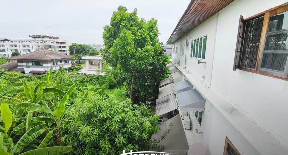 Reihenhaus zum Kauf mit 6 Zimmer in Wang Thonglang, Bangkok