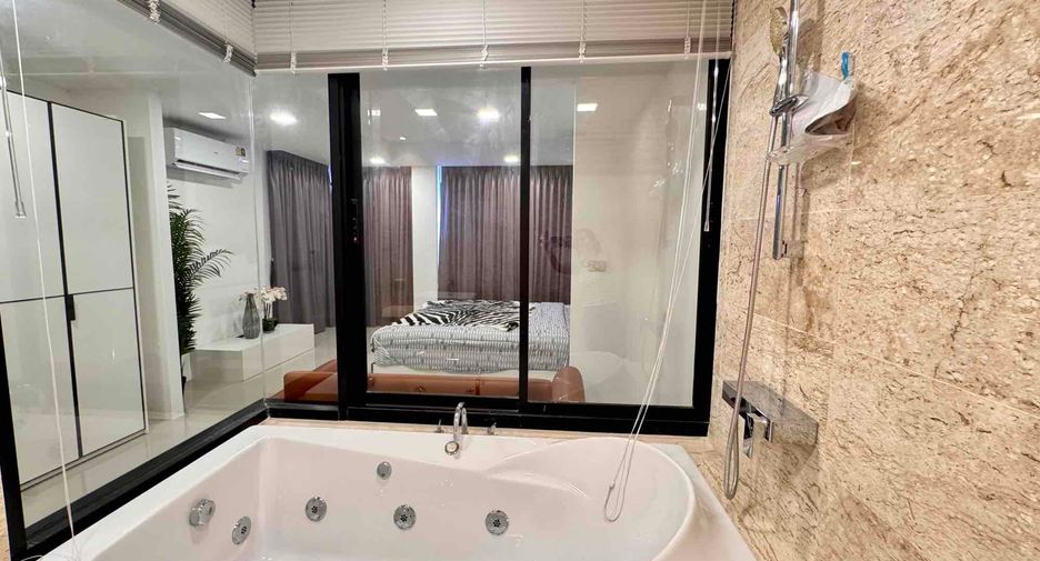 Wohnung zum Kauf mit 3 Zimmer in Si Racha, Chonburi