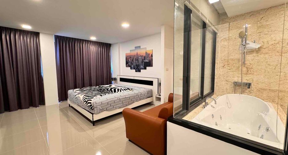 Wohnung zum Kauf mit 3 Zimmer in Si Racha, Chonburi