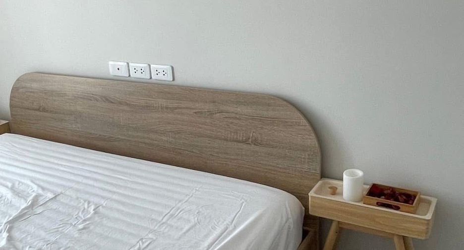 For rent 2 bedrooms condo in Bang Rak, Bangkok