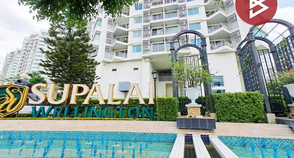 For sale 2 bedrooms condo in Huai Khwang, Bangkok