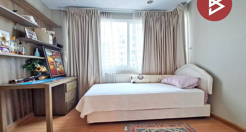For sale 2 bedrooms condo in Huai Khwang, Bangkok