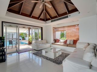 For rent and for sale 3 bedrooms villa in Mueang Phuket, Phuket