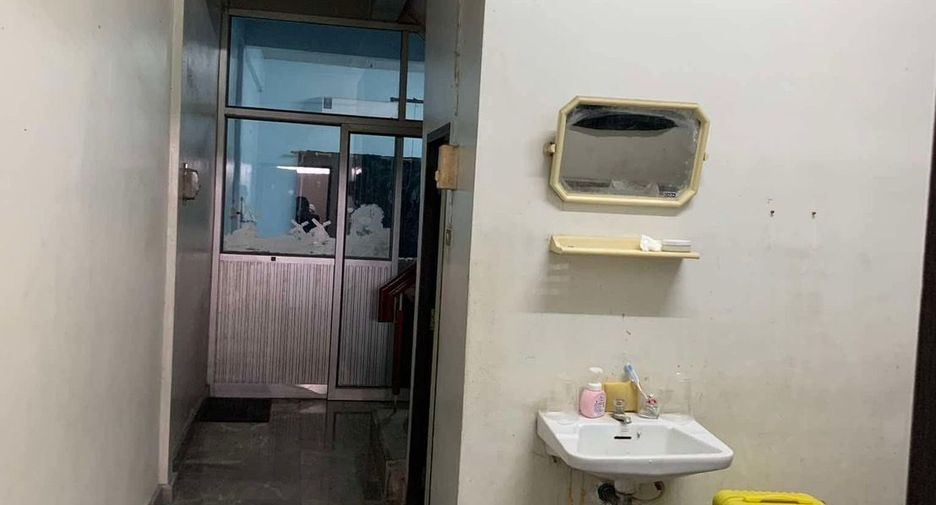 Reihenhaus zum Kauf mit 3 Zimmer in Ban Pong, Ratchaburi