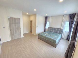 Haus zum Kauf mit 4 Zimmer in Lat Krabang, Bangkok
