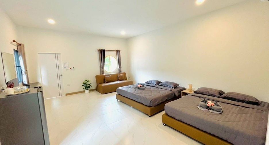For sale 7 bedrooms hotel in Khlong Toei, Bangkok