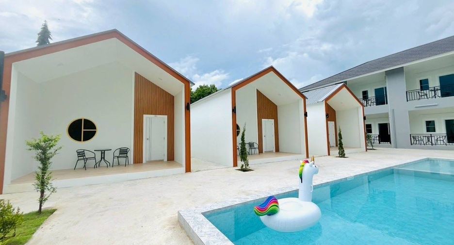 For sale 7 bedrooms hotel in Khlong Toei, Bangkok