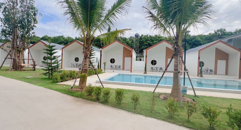 For sale 7 bedrooms hotel in Khlong Toei, Bangkok