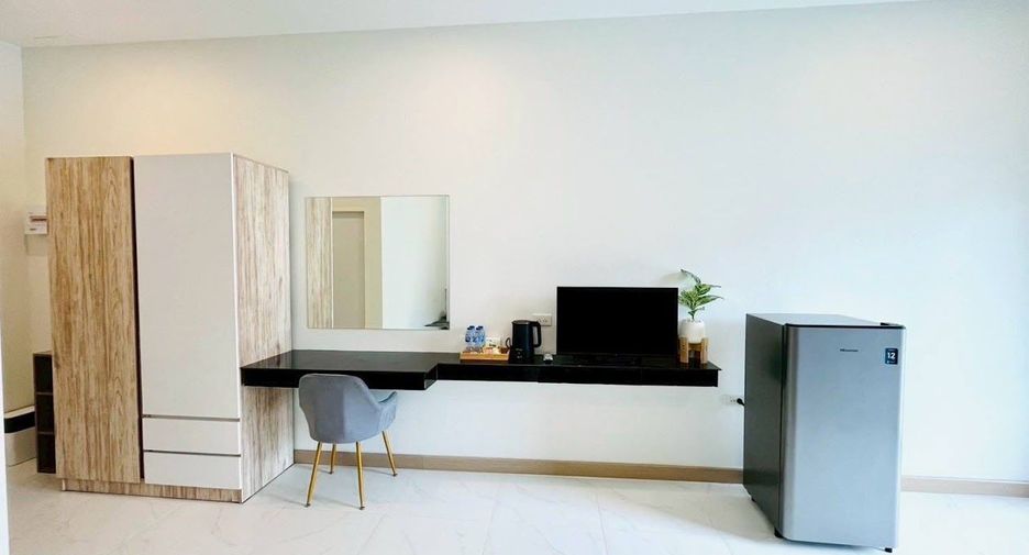 For sale 7 bedrooms hotel in Khlong Toei, Bangkok